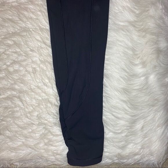 Lululemon Seek the Heat Crop - Picture 11 of 15